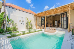 NEW! Casa Mimosa - 2BR Villa in Kedungu